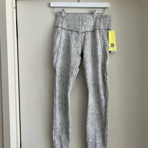 All in Motion Snake Print Jacquard Leggings NWT - Picture 11 of 12
